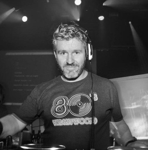 DJ Whiplash bij De Volharding